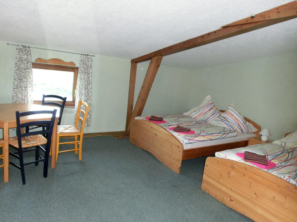 Domane Neu Gaarz Hostel الغرفة الصورة