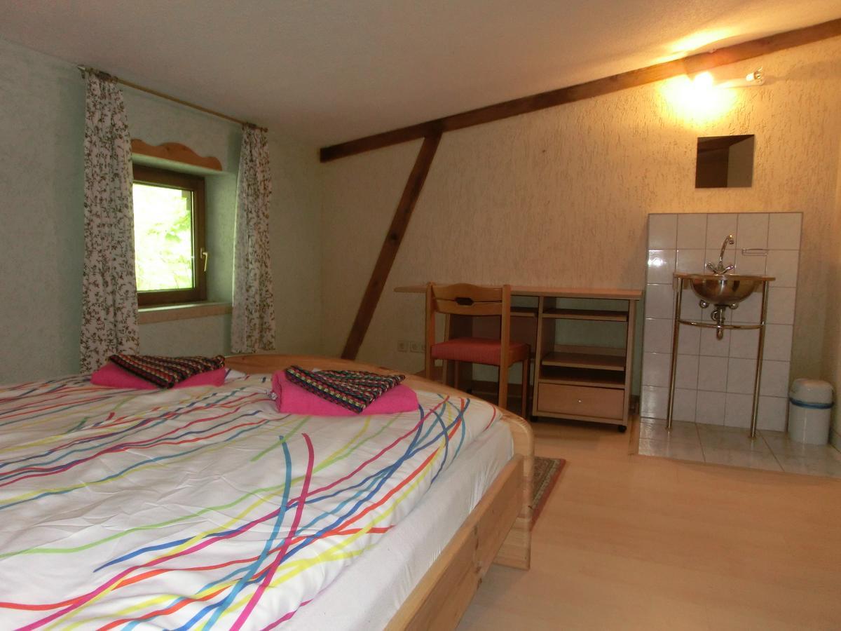 Domane Neu Gaarz Hostel الغرفة الصورة