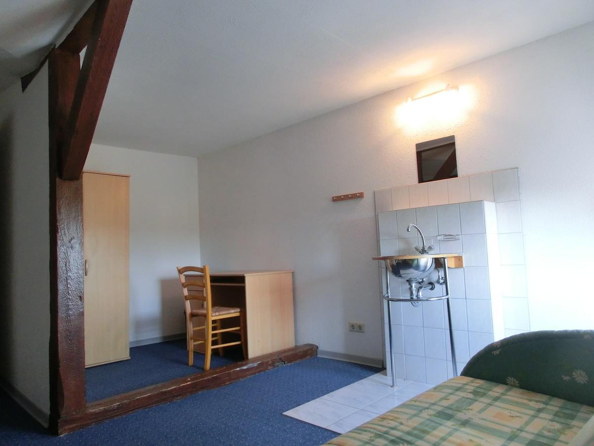 Domane Neu Gaarz Hostel الغرفة الصورة