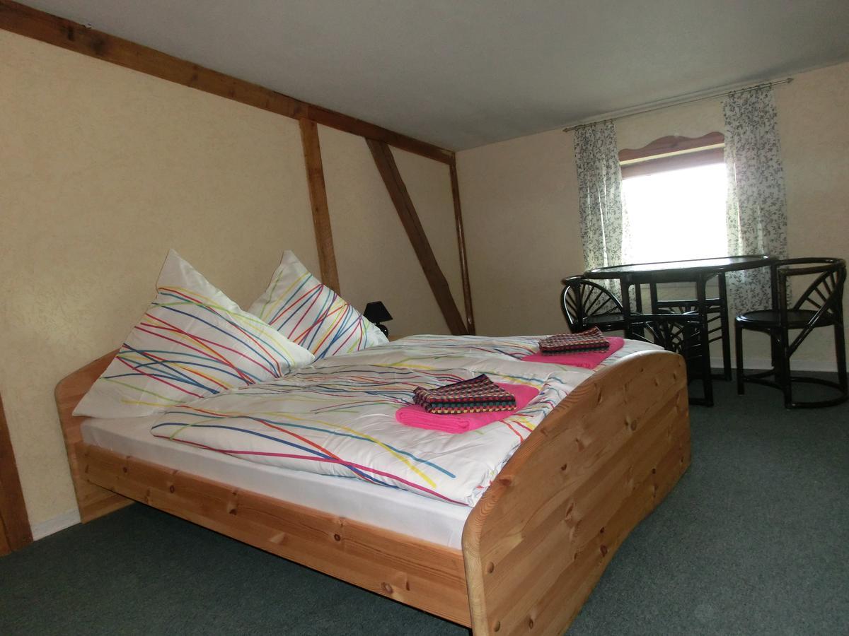 Domane Neu Gaarz Hostel الغرفة الصورة